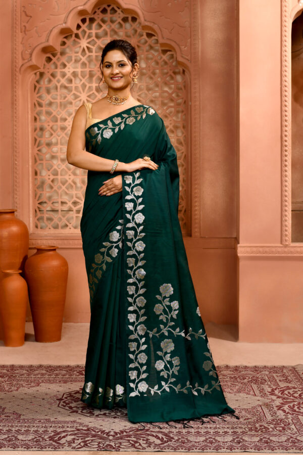 Bottle Green Handloom Open Par Border Saree