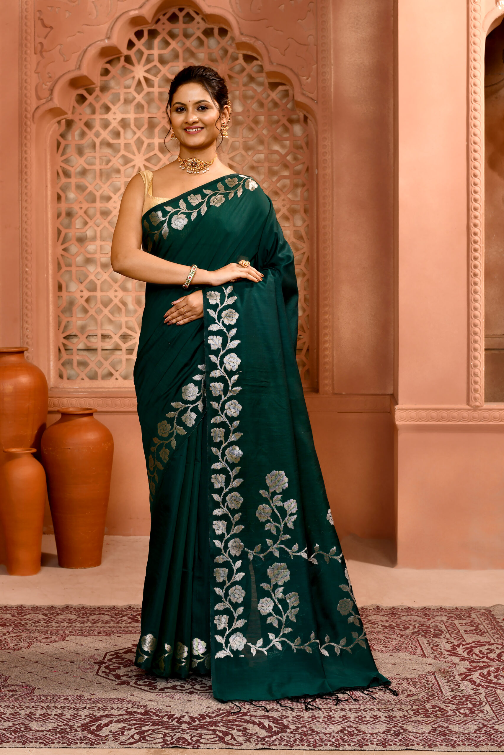 Bottle Green Handloom Open Par Border Saree